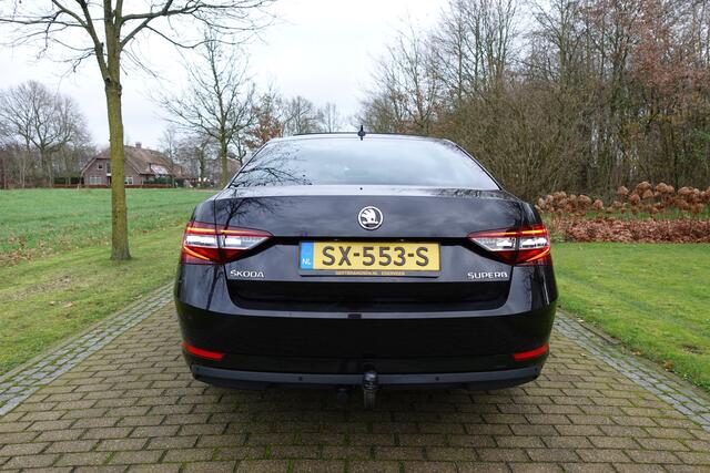 Skoda SUPERB 1.4 TSI ACT Ambition Business | Trekhaak | DAB | Pano | Stoelverw | Elekt klep | CarPlay | Front Assist |