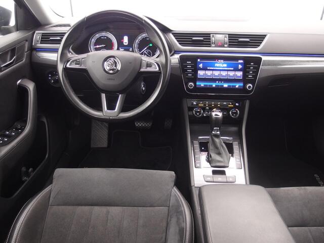 Skoda SUPERB Combi 1.5 TSI ACT Business Edition AUTOMAAT / PANORAMADAK / FULL LED / CAMERA / KEYLESS / ALCANTARA / CARPLAY / CRUISE / NL-AUTO