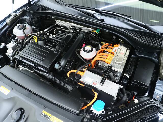 Skoda SUPERB Combi 1.4 TSI iV Style | Panoramadak | Canton | Leder | Camera | Adaptive Cruise | Memory | Carplay