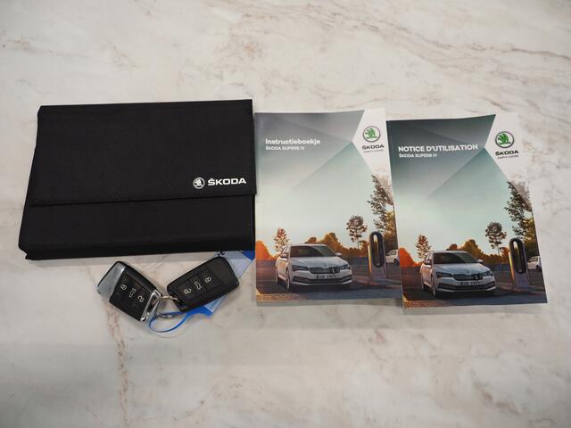 Skoda SUPERB Combi 1.4 TSI iV Style | Panoramadak | Canton | Leder | Camera | Adaptive Cruise | Memory | Carplay