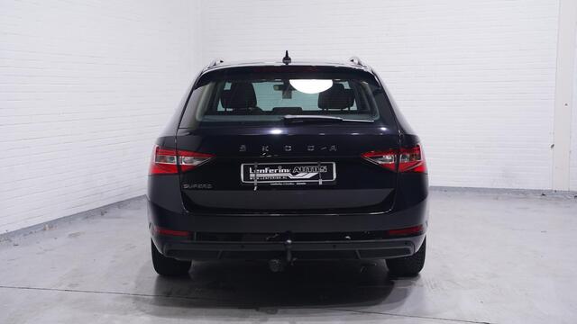 Skoda SUPERB Combi 1.5 TSI ACT Business Edition Navi Memory Apple Carplay Stoel- en voorruitverwarming Trekhaak NAP Rijklaar!