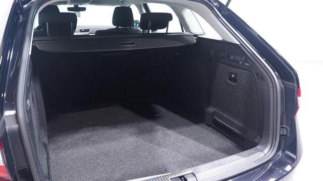 Skoda SUPERB Combi 1.5 TSI ACT Business Edition Navi Memory Apple Carplay Stoel- en voorruitverwarming Trekhaak NAP Rijklaar!