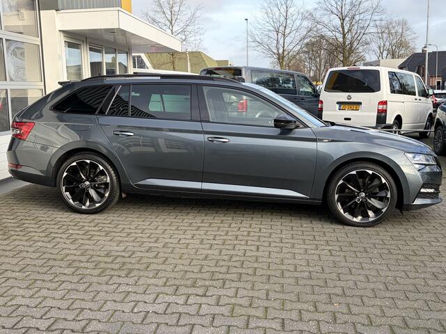 Skoda SUPERB Combi 1.4 TSI iV Sportline Business Panoramadak ACC Trekhaak wegklapbaar Camera