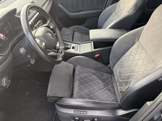 Skoda SUPERB Combi 1.4 TSI iV Sportline Business Panoramadak ACC Trekhaak wegklapbaar Camera