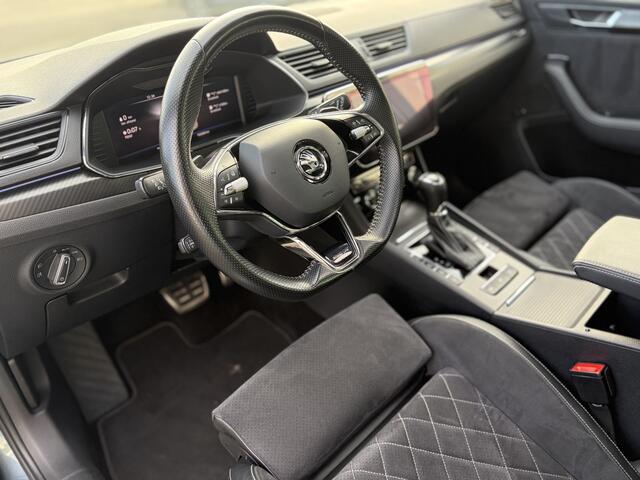 Skoda SUPERB Combi 1.4 TSI iV Sportline Business Panoramadak ACC Trekhaak wegklapbaar Camera