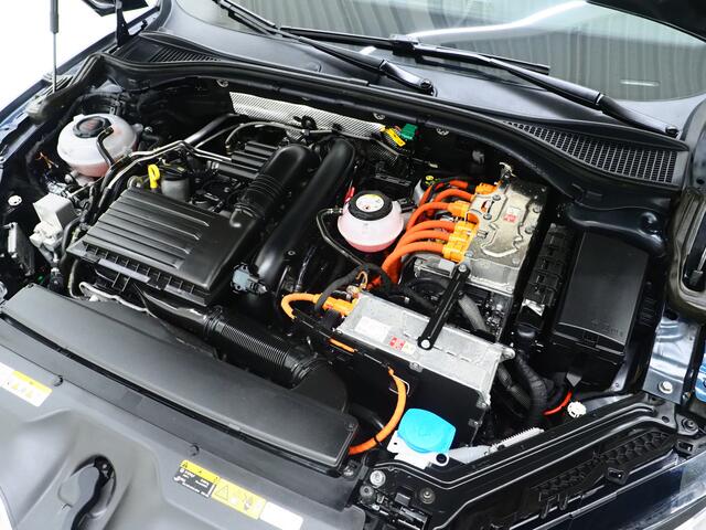 Skoda SUPERB Combi 1.4 TSI iV Laurin & Klement | Panoramadak | Canton | Camera | Memory | Virtual | Keyless | Adaptive Cruise