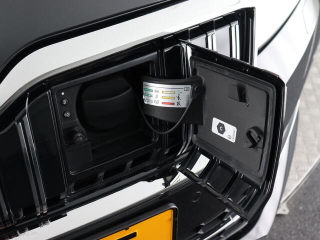 Skoda SUPERB Combi 1.4 TSI iV Business Edition Plus (Camera / Elek. Trekhaak / ACC / Stoelverw. V+A)