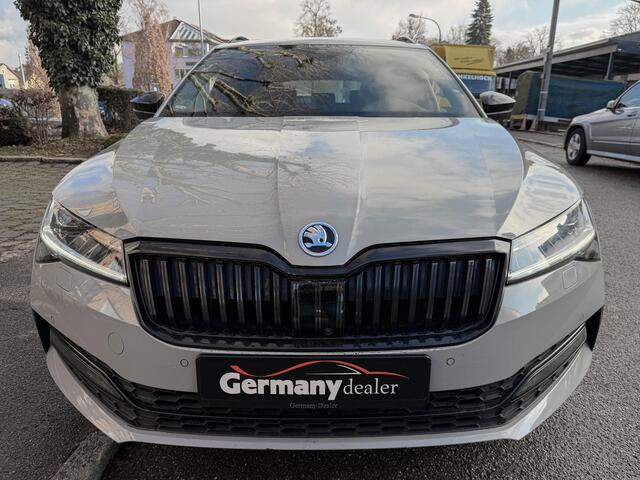 Skoda SUPERB Combi 1.5 TSI 150PK ACT Sportline Business Pano Matrix ACC BSM DCC Elektr. Zetels Stuur/Stoel/Achterbank verw. Tr.haak VOL!!