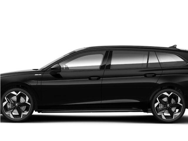 Skoda SUPERB Combi Sportline Business 1.5 TSI PHEV 204 PK | Panoramadak | Head-up display | Trekhaak | 360 camera | Stoelverwarming vóór en achter