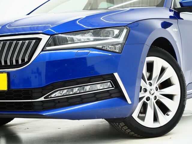 Skoda SUPERB Combi 1.4 TSI iV Laurin & Klement | Panoramadak | Massage | Trekhaak | Canton | Leder | 360 | Keyless | Adaptive Cruise