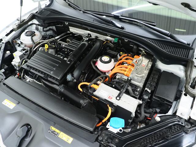 Skoda SUPERB Combi 1.4 TSI iV Style | Panoramadak | Canton | Leder | Camera | Keyless | Adaptive Cruise | Memory | Carplay