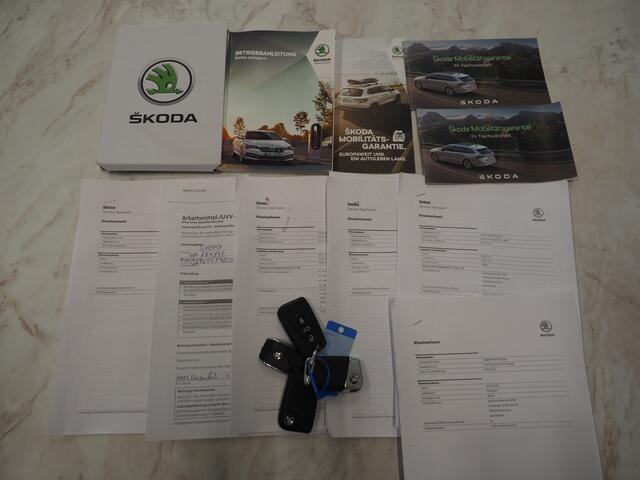 Skoda SUPERB Combi 1.4 TSI iV Laurin & Klement | Canton | Leder | Trekhaak | Memory | Virtual | Adaptive Cruise | Keyless | Carplay