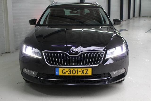 Skoda SUPERB Combi 1.5 TSI ACT Style Business Leder | Panoramadak | El. stoelverstelling |
