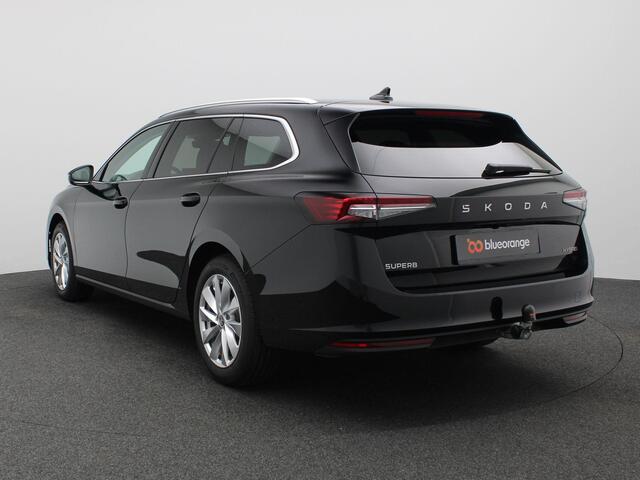 Skoda SUPERB Combi 1.5 TSI MHEV Business Edition 150PK DSG Head-Up Display, Memorystoel, Massagestoelen, Virtual Pedal, Matrix LED-Verlichting, Trekhaak, 17" LM Velgen, Stoelverwarming