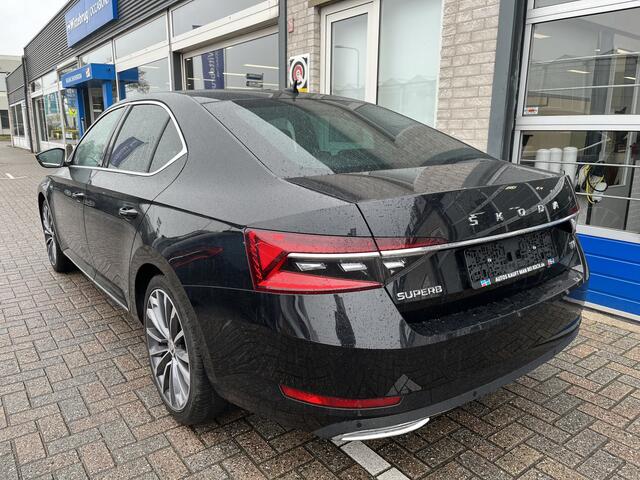 Skoda SUPERB 1.4 TSI iV Laurin & Klement / AUTOMAAT/ PANO/ DCC/ MEMORY SEAT/ STOELVERWARM./ PARK.SENSOR.V+A/ CAMERA/ DODEHOEK/ SMARTLINK/ ACC/ ELEK.KLEP/ KEYLESS/ LEDER/ NAVI/ DAB/ CLIMA/ LED/ ISOFIX/ 19'' LMV