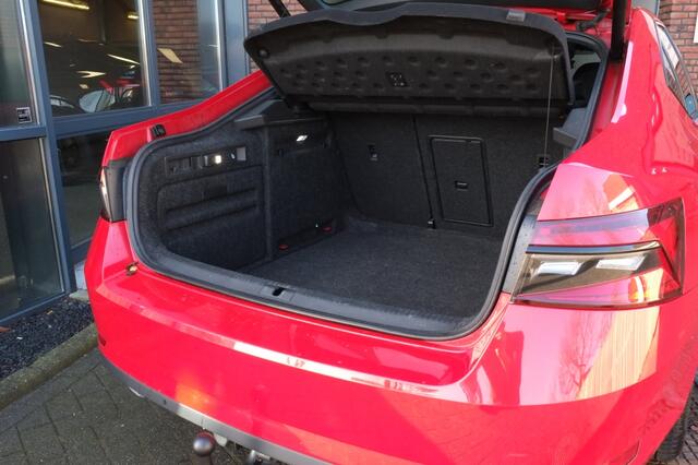 Skoda SUPERB 1.5 TSI 150pk Automaat, Sportline, Trekhaak