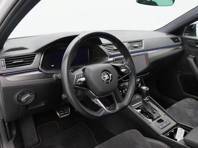 Skoda SUPERB Combi 1.4 TSi iV 218 Pk Automaat Sportline Business | Trekhaak | Panoramadak | Adaptive Cruise | Full LED | Canton Sound | Stoelverwarming | 18 Inch | 92.858 Km!!