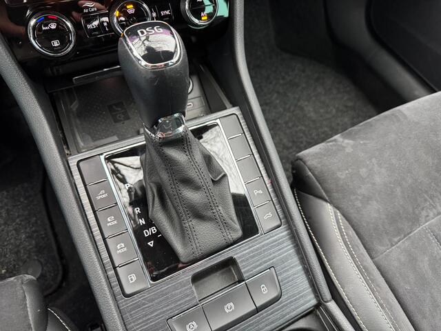 Skoda SUPERB Combi 1.4 TSI iV Business Edition Plus Camera | Navi
