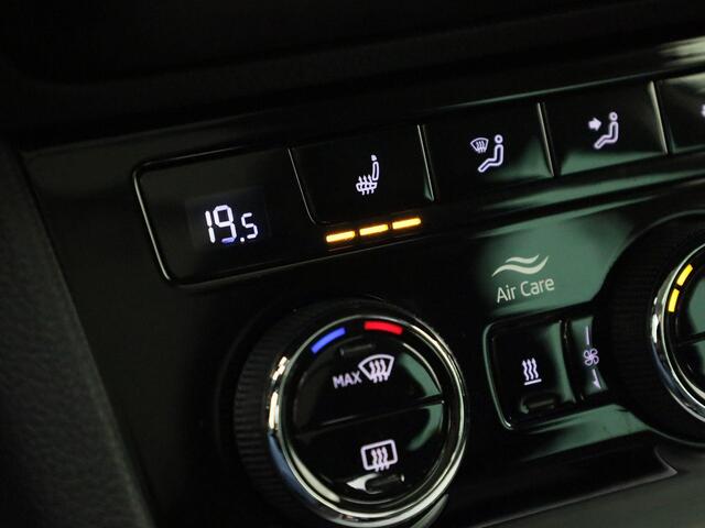 Skoda SUPERB Combi 1.4TSIiV 160kW/218PK Business Edition DSG · Panoramadak · Trekhaak · Apple/Android Car Play ·