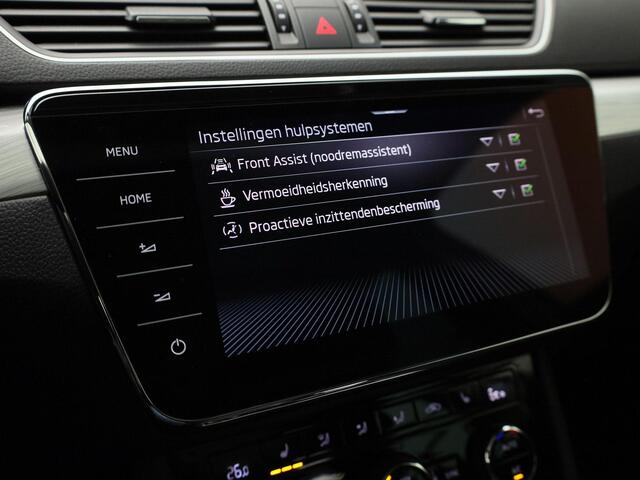 Skoda SUPERB Combi 1.4TSIiV 160kW/218PK Business Edition DSG · Panoramadak · Trekhaak · Apple/Android Car Play ·