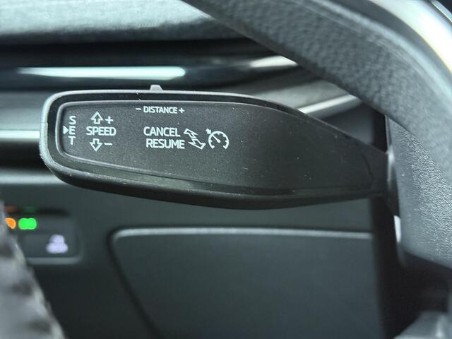 Skoda SUPERB Combi First Edition 1.5 TSI 150 PK DSG | Automaat | Panorama Dak | Navigatie | Adaptieve cruise control | 19'' Lichtmetalen velgen | Camera |