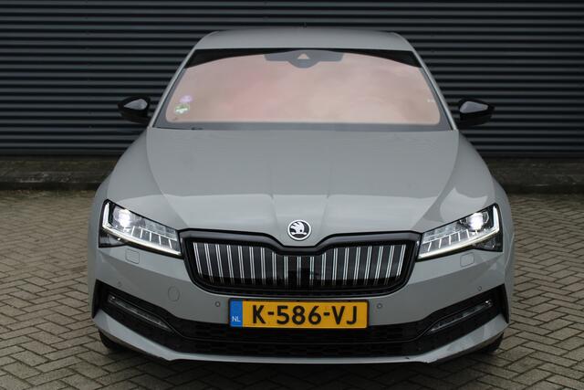 Skoda SUPERB 1.4 TSI iV Sportline Business Full-LED Carplay Virtual Cockpit Elek-trekhaak