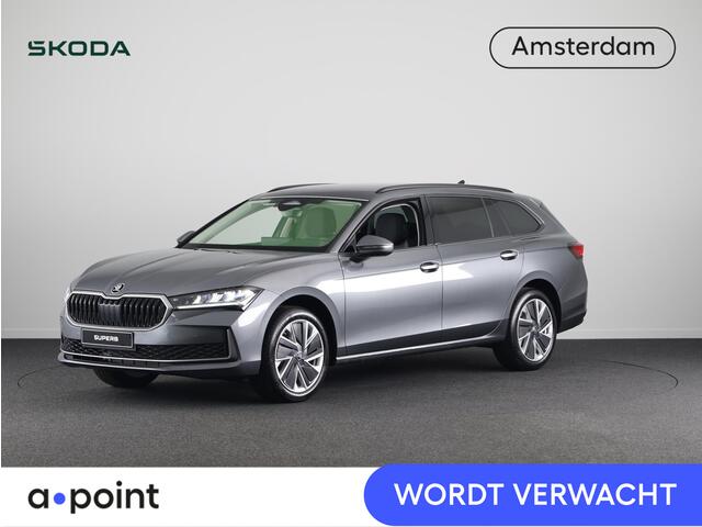 Skoda SUPERB Combi First Edition 1.5 MHEV 150 pk TSI e | Navigatie | Parkeercamera | Verwarmbare voorstoelen en achterbank | 18 inch Lichtmetalen velgen | Verlengde garantie