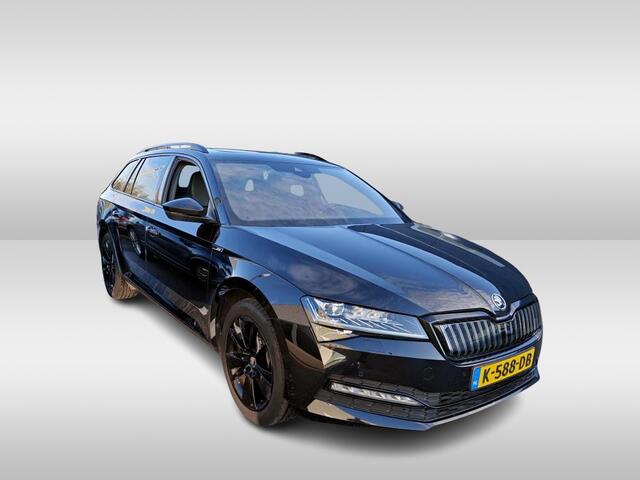 Skoda SUPERB Combi 1.4 TSI iV 218pk Sportline Business DSG Automaat Panoramadak / Navigatie / Camera / LED verlichting / Sport-Comfortstoelen