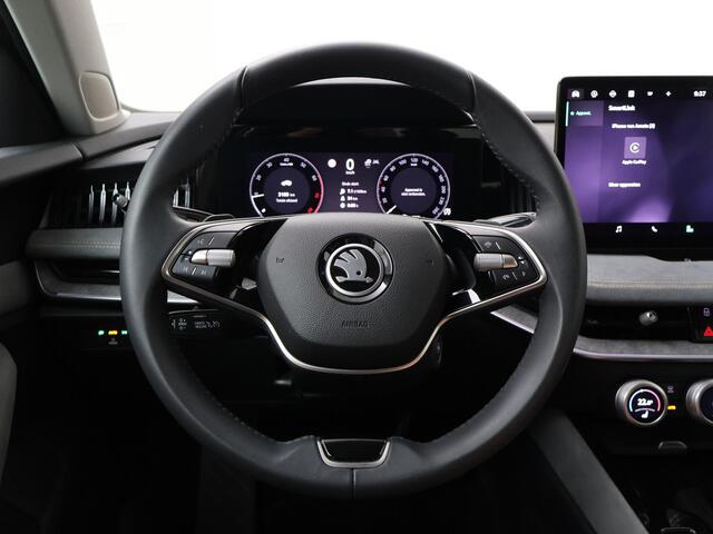 Skoda SUPERB First Edition 1.5 TSI 150 pk DSG | Massagestoelen | Adaptieve cruise control | 18'' Lichtmetalen velgen | Achteruitrijcamera |