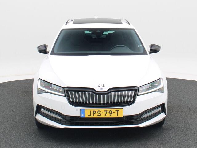 Skoda SUPERB Combi 1.4 TSi 218 Pk Automaat iV Sportline Business | Panoramadak | Adaptive Cruise | CarPlay | Navigatie | Stoelverwarming | Camera | Trekhaak | 76.398 Km!!