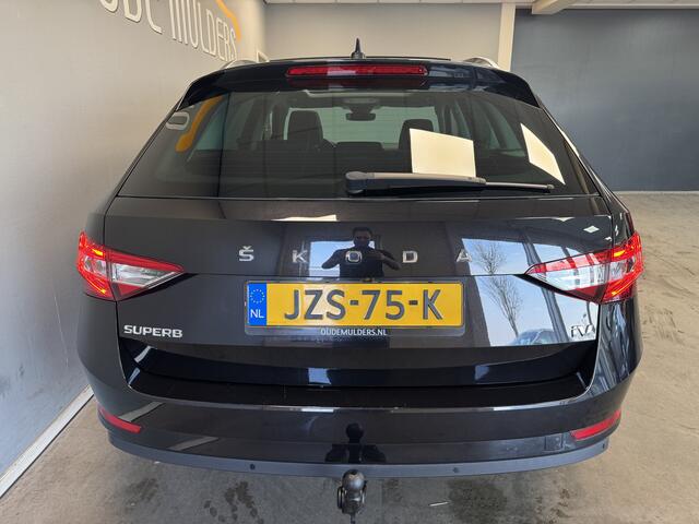 Skoda SUPERB Combi 1.4 TSI iV Business Edition Pano/Trekhaak/Camera/Stoelverwarming