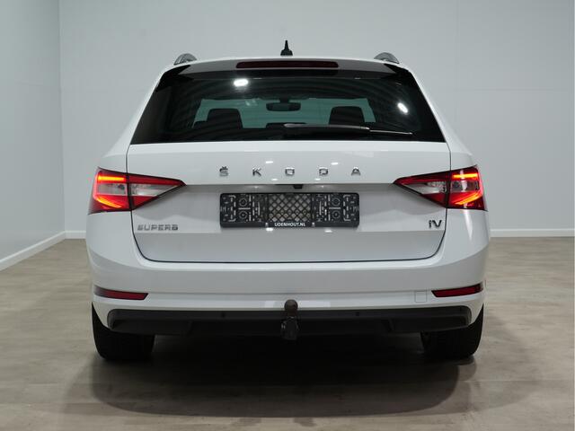 Skoda SUPERB Combi 1.4 TSI iV 204pk Business Edition Plus Trekhaak Camera Navigatie Stoelverwarming Carplay
