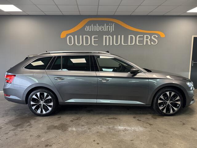 Skoda SUPERB Combi 1.4 TSI iV Business Edition Pano/Trekhaak/Memory/Sfeerverlichting/Carplay
