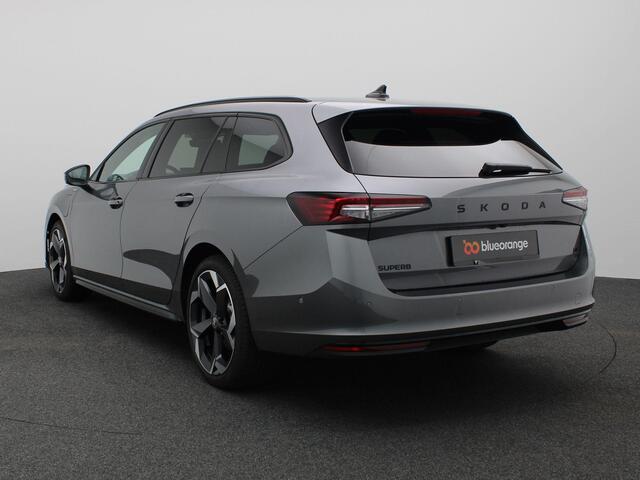 Skoda SUPERB Combi 1.5 TSI PHEV Sportline Business 204PK DSG 360gr. Camera, Head-Up Display, Stoelverwarming, Canton Audio, Side Assist, 19" LM Velgen