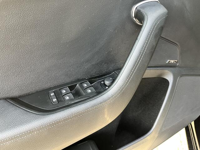 Skoda SUPERB 1.5 TSI ACT Business Edition DSG ECC Trekhaak 1600kg trekgewicht Stoelverwarming Cruise controle Stoelmemorie Virtual display Stuurwielbediening Navigatiesysteem