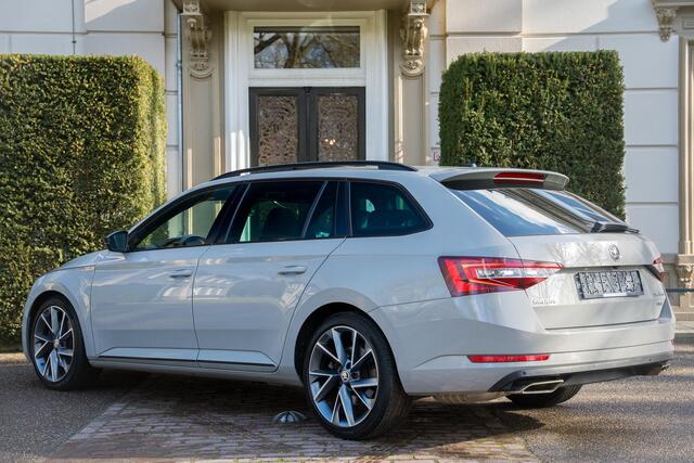 Skoda SUPERB Combi 2.0 TSI 4x4 Sportline TREKHAAK | PANO | ACC | CANTON | DCC | CAMERA