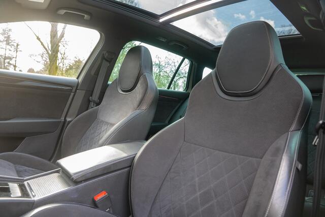 Skoda SUPERB Combi 2.0 TSI 4x4 Sportline TREKHAAK | PANO | ACC | CANTON | DCC | CAMERA