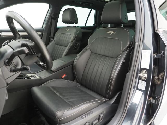 Skoda SUPERB Combi 1.4 TSI iV Laurin & Klement | Panoramadak | Massage | Canton | Leder | Trekhaak | Keyless | Adaptive | Carplay