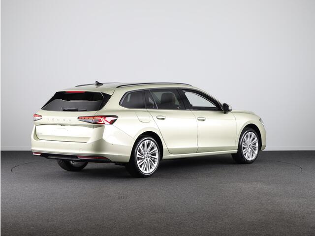 Skoda SUPERB First Edition Combi 1.5 TSI m-HEV 150pk DSG-7 | Panoramadak | Leder | Light & View |