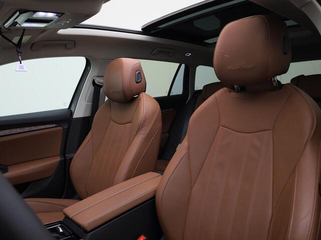 Skoda SUPERB 1.5TSI 150kW/204PK PHEV L&K · Panoramadak · Leder · Trekhaak · Garantie t/m 30-06-2029 of 100000km