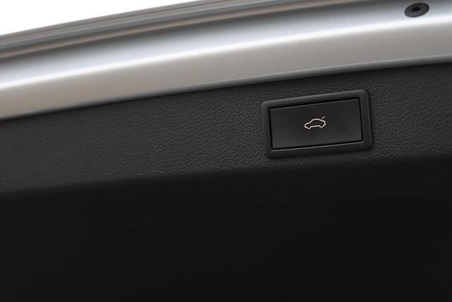 Skoda SUPERB Combi 1.4 TSI Laurin & Klement 218pk DSG6 Stoel voor+ achterverwarming | Trekhaak | Carplay