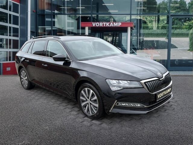 Skoda SUPERB 1.4 TSI iV AMBITION TREKHAAK/CRUISE/STOELVERW/NAVI/CARPLAY