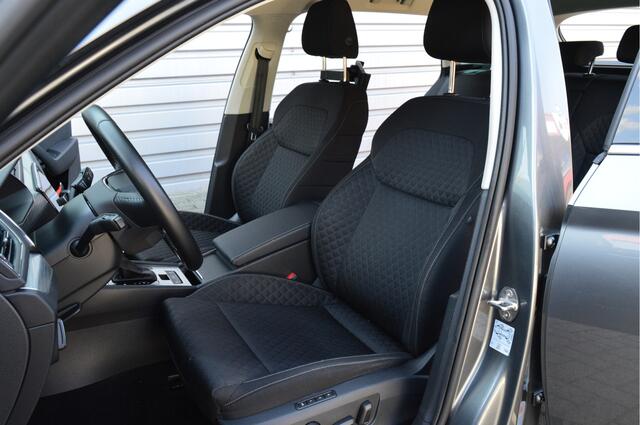 Skoda SUPERB Combi 1.5 TSI ACT Business Edition O.a: PDC, Stoelverw, Stoelgeheugen, Keyless, Carplay, Etc. All-in prijs!