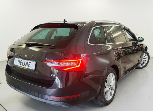 Skoda SUPERB Combi iV 218PK DSG HYBRID BUSINESS CAMERA/NAVI/VIRTUAL/STUURVERW.