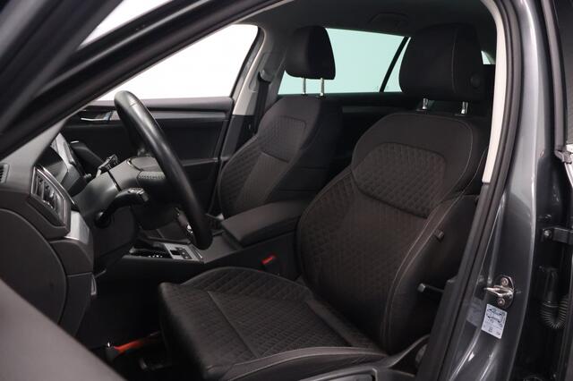 Skoda SUPERB Combi 1.5 TSI Business Edition Automaat | LED | Navigatie | Carplay