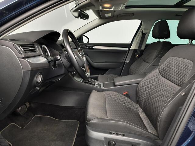 Skoda SUPERB Combi 1.4 TSI iV Business Edition l Schuifdak l Stoel/Stuurverwarming l Camera l Navigatie l