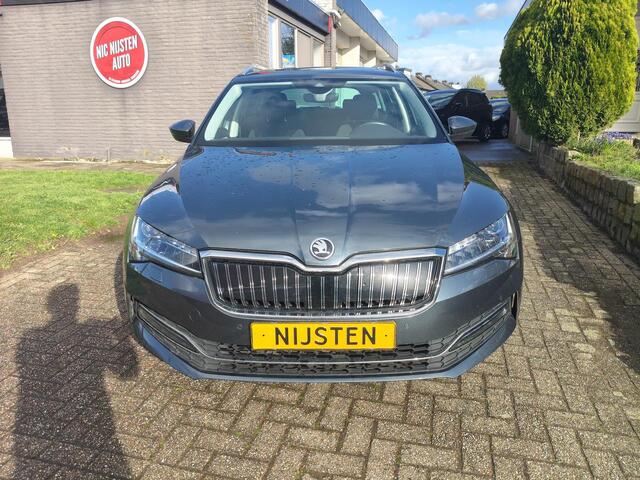 Skoda SUPERB Combi 1.4 TSi PHEV, Pano, Navi, Dig cockpit