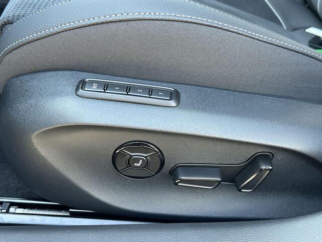 Skoda SUPERB combi Sportline Business 1.5 TSI PHEV 150 kW / 204 PK Combi | Metallic Lak | 19'' lichtmetalen velgen | Panorama dak | Trekhaak wegklapbaar