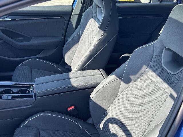 Skoda SUPERB combi Sportline Business 1.5 TSI PHEV 150 kW / 204 PK Combi | Metallic Lak | 19'' lichtmetalen velgen | Panorama dak | Trekhaak wegklapbaar