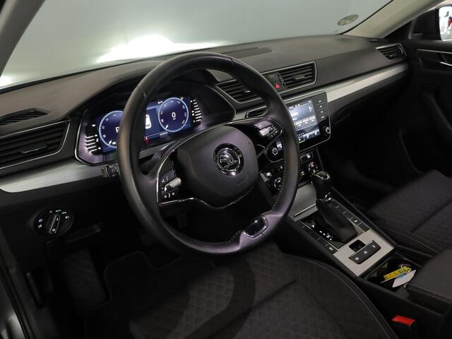 Skoda SUPERB Combi 1.5 TSI ACT Business Edition 150 pk Automaat (DSG) | Verlengde garantie | Navigatie | Trekhaak (wegklapbaar) | Parkeersensoren | Apple Carplay/Android Auto |